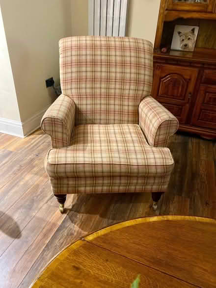 Photo of free Lovely 3 piece (2 seater sofa and 2 chairs) (Southport PR9) #4
