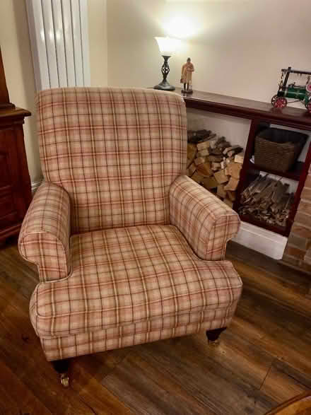 Photo of free Lovely 3 piece (2 seater sofa and 2 chairs) (Southport PR9) #1
