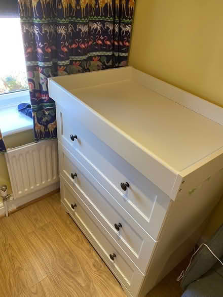 Photo of free M&P’s cotbed & chest of drawers (N11 nr new Southgate stn) #3