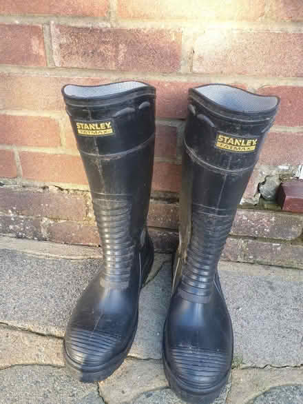 Photo of free Steel toe cap wellies Size 43 (Gravel Hill SL9) #1
