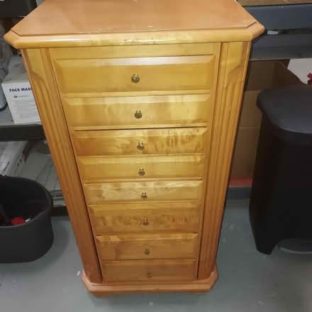 Photo of free Stand up jewelry box (Flemington) #2