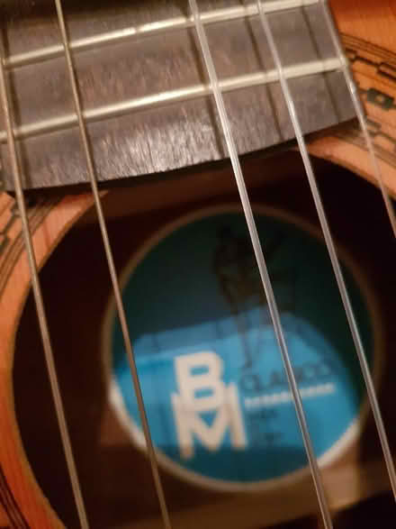 Photo of free Guitar with cover (OL12) #3