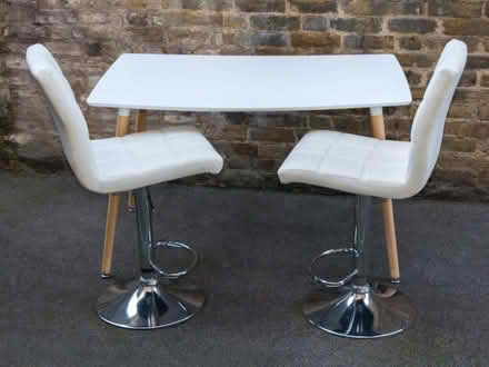 Photo of free Table and chairs (Parsons Green SW6) #1