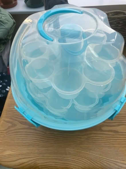 Photo of free Cake holder (Shurdington) #1