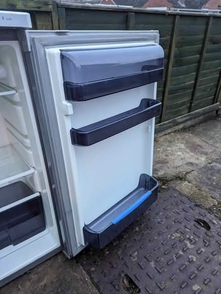 Photo of free Fridge - Not working (Ermin Park GL3) #3