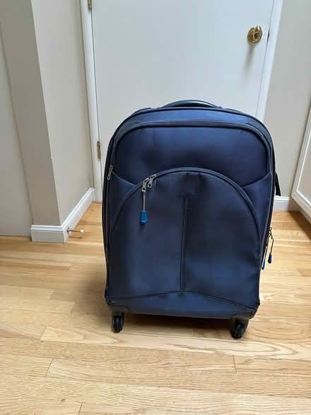 Photo of free Samsonite Spinner Suitcase (San Rafael) #1