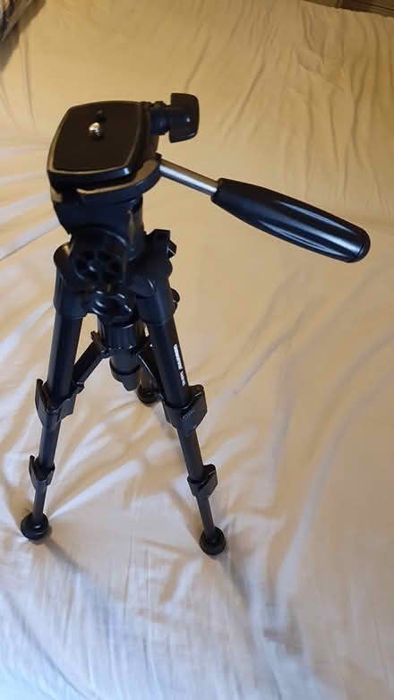 Photo of free Camera Tripod (Twickenham TW2) #2