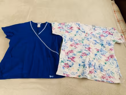 Photo of free Paint smocks? (Scrubs) (East Nob Hill) #1