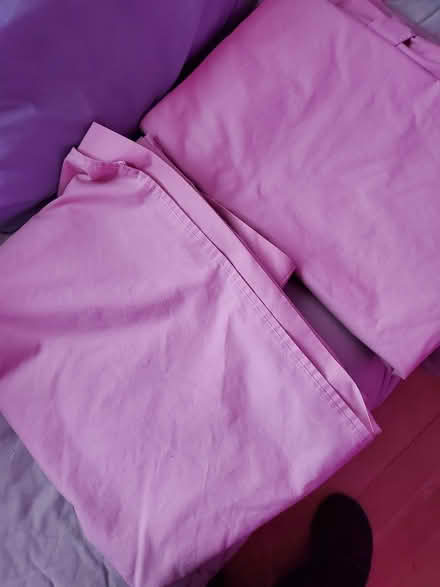 Photo of free Twin flat sheets (Middletown) #1