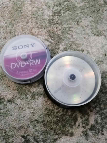 Photo of free DVD-RW and CD-R (Stroud GL5) #1