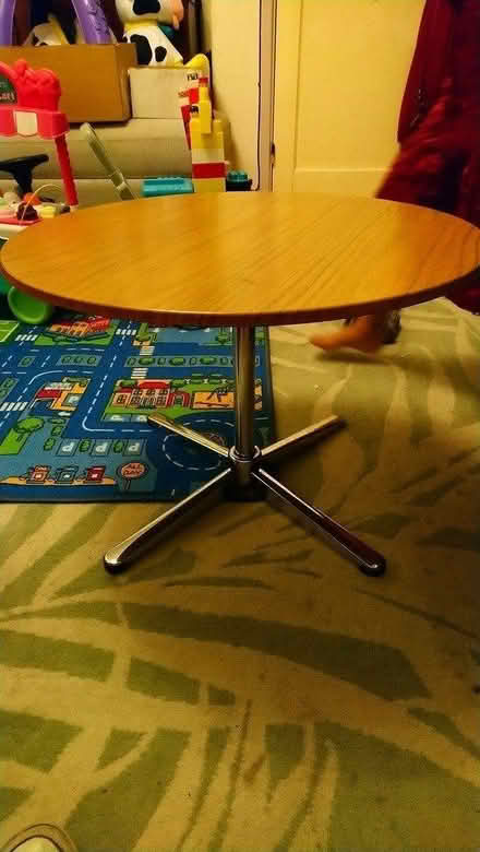 Photo of free 60s Small rotating round table (Swinton (M27)) #1