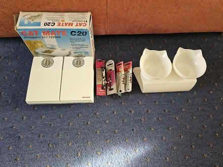 Photo of free Cat Bowls & Collars (Oakwood EN2) #1