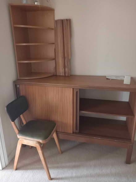 Photo of free wood kitchen chair with padded seat (centre Banbury OX16) #1