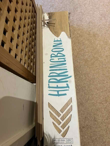Photo of free herringbone laminate flooring (OX14) #2