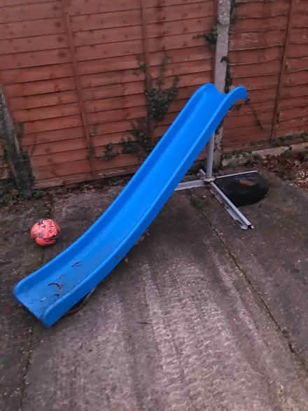 Photo of free Long kids slide (Tilehurst) #1