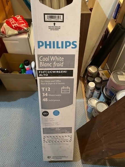 Photo of free 48” fluorescent light bulbs (Alta vista / riverside) #1