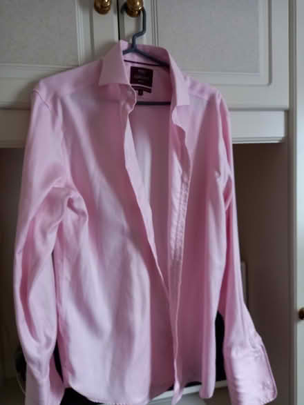 Photo of free 2 mens dress shirts (Waterlooville and cowplain) #1