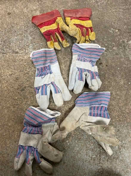 Photo of free Three pairs of large riggers gloves (Odd Down) #1