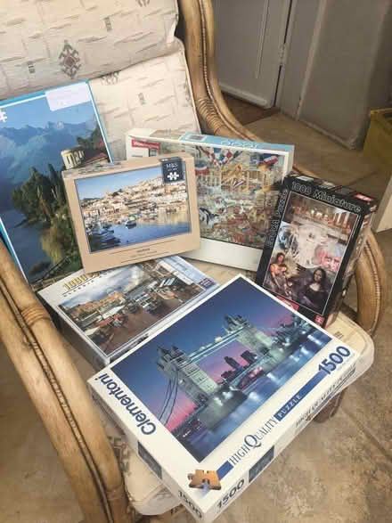 Photo of free Assorted Jigsaw puzzles (Painswick GL6) #1