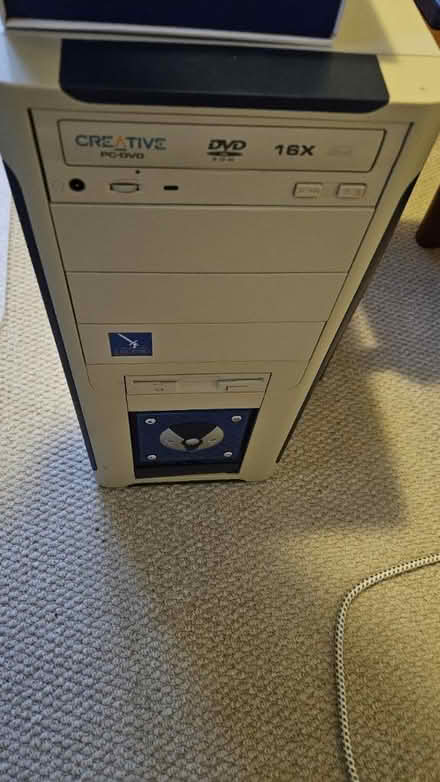 Photo of free 2x old PCs (GL2) #2