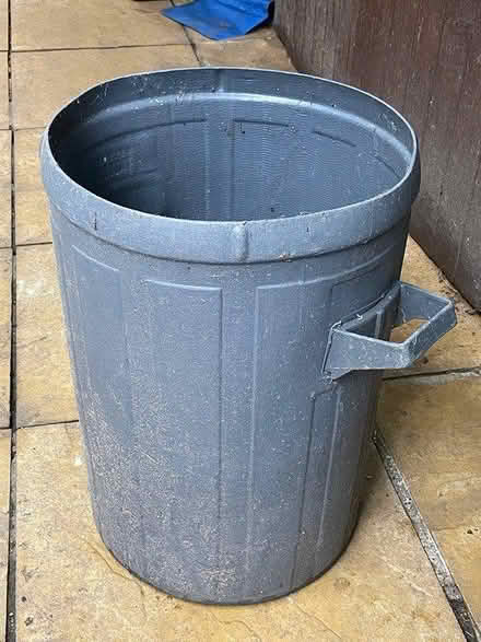 Photo of free Grey bin no lid (Mitcham CR4) #1