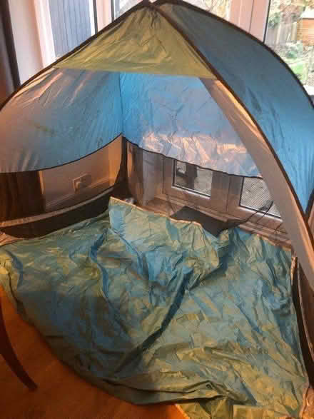 Photo of free Pop up beach tent (Merton park SW19) #2