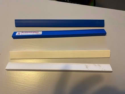Photo of free Poster frame holders (Street BA16) #1