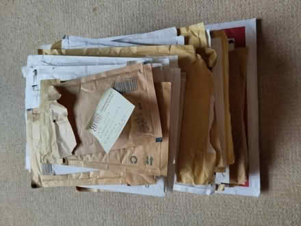 Photo of free Padded Envelopes Assorted Sizes (Strawberry Hill TW2) #1