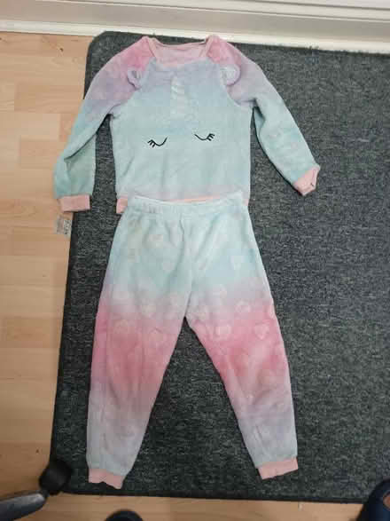 Photo of free Girl Clothes 4-5 years (IG6) #1