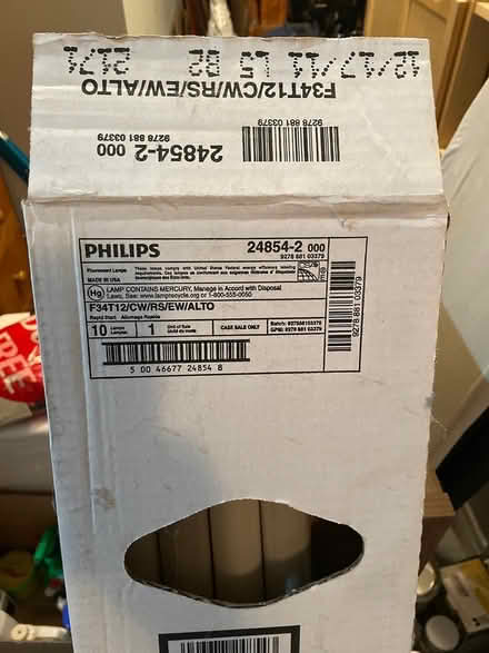 Photo of free 48” fluorescent light bulbs (Alta vista / riverside) #2