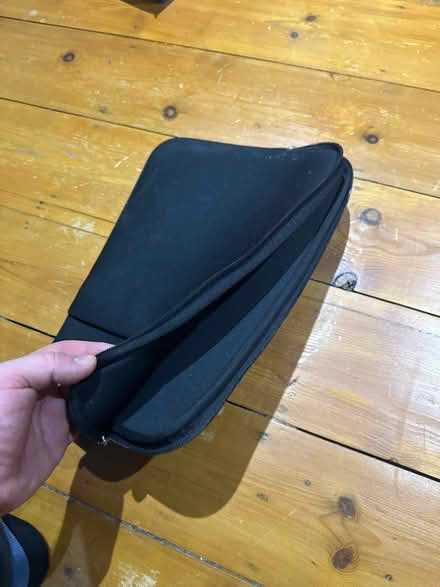 Photo of free 15 inch laptop sleeve (Balham) #2