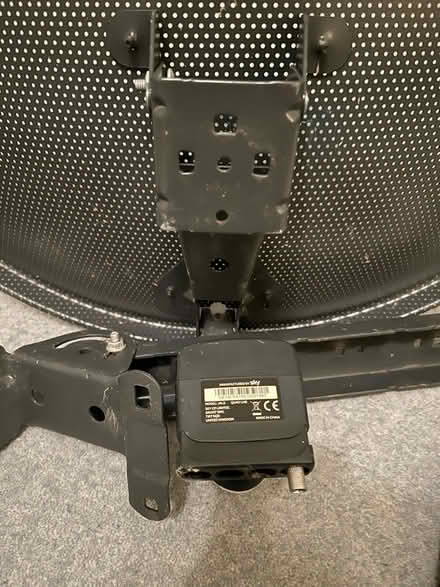 Photo of free Manhattan SX sat tv box Sky 3 dish (Heronsgate end of Chorleywood) #3