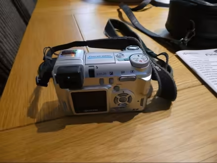 Photo of free Digital camera (Grange CH48) #2