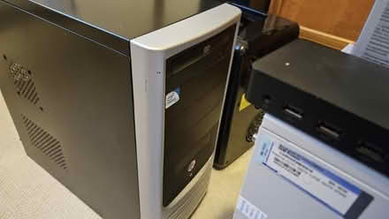 Photo of free 2x old PCs (GL2) #1