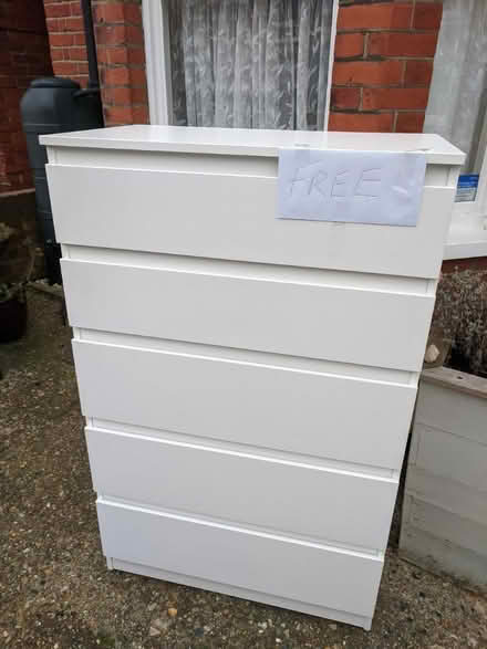 Photo of free White chest of drawers (Ipswich IP4) #1