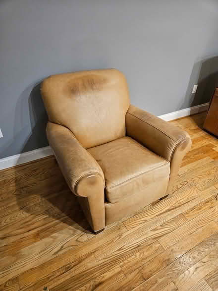 Photo of free Leather chair (435 Quincy St NW) #1