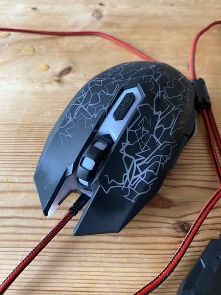 Photo of free USB wired mouse (Potters Bar EN6) #1