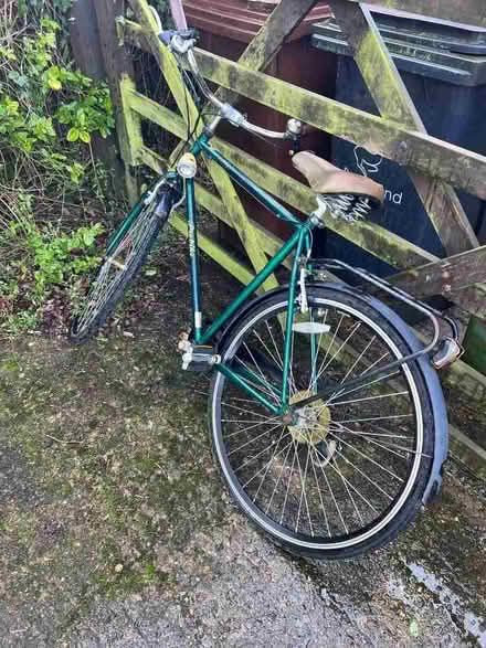 Photo of free Broken Men’s Bike (Great Dunham PE32) #1