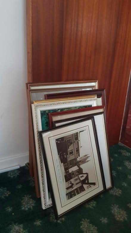 Photo of free Selection of picture frames (CT18) #1