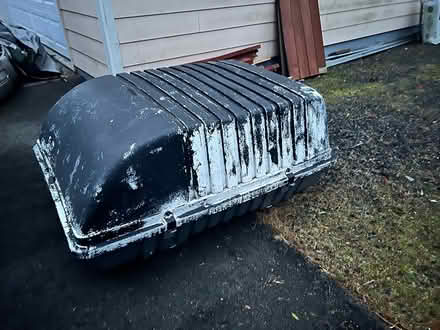 Photo of free rooftop cargo box (Marysville) #2