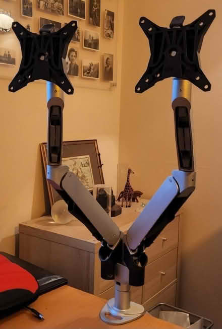 Photo of free Dual PC Monitor Arm (Ryeish Green RG7) #1