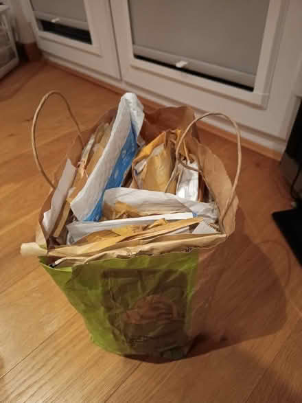 Photo of free Bag of medium and small jiffy bags suit online seller (St Andrew's BS7) #1
