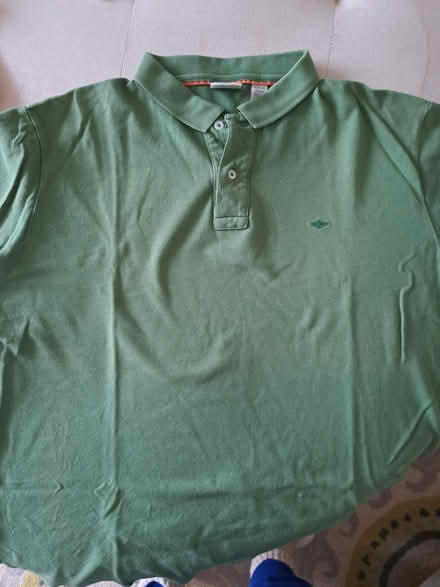 Photo of free XL Dockers polo t-shirt (Rotherhithe SE16) #1