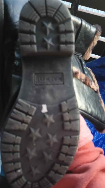 Photo of free Women and children shoes/boots (75237) #2