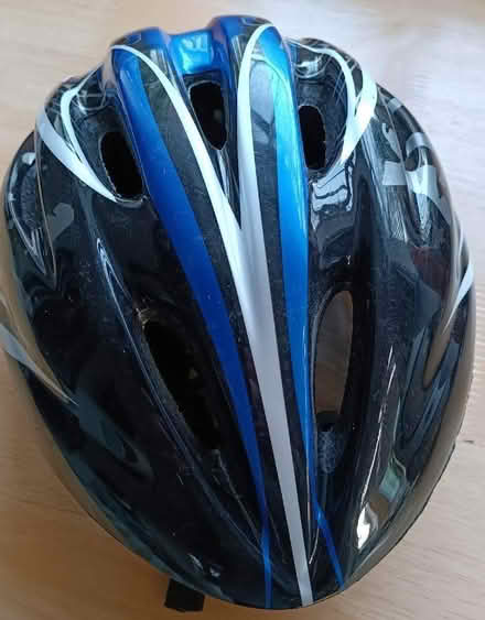 Photo of free cycling helmets (Hampton Magna CV35) #3