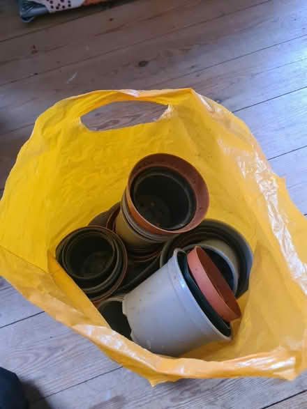 Photo of free Bag of flowerpots (East Dulwich) #1