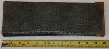 Photo of free elongated 3-ring binder (cheq hldr) (Viewmount/Merivale area) #2