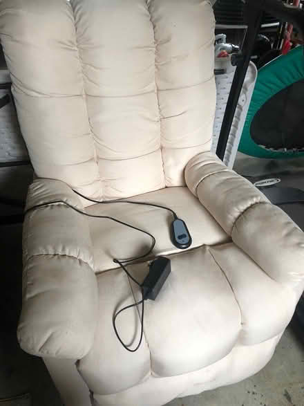 Photo of free Recliner chair, towing mirror, rack (Lisarow) #1