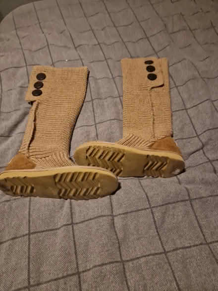 Photo of free Womans boots (ME7) #1