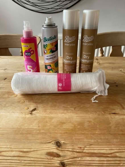 Photo of free Dry shampoo and make up remover pads (Potters Bar EN6) #2